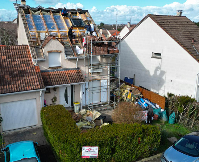 Réparation charpente à Aigremont (78240) - ETS B.Marchal Couverture dans les Yvelines (78)